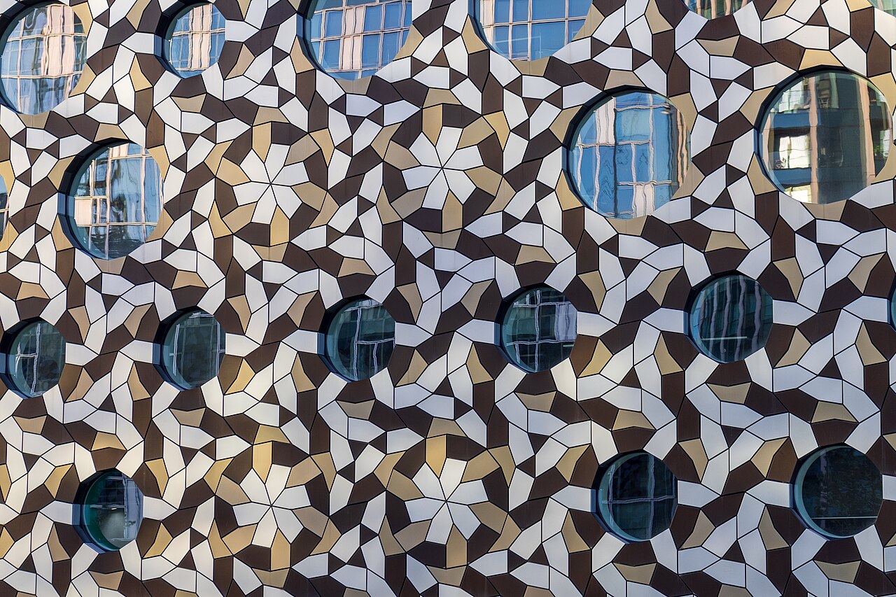 Ravensbourne University building facade